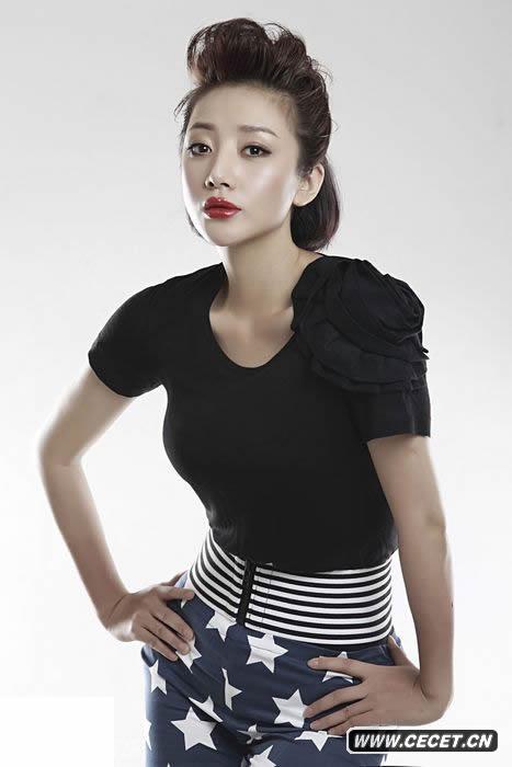 王沫溪拍攝最新寫(xiě)真