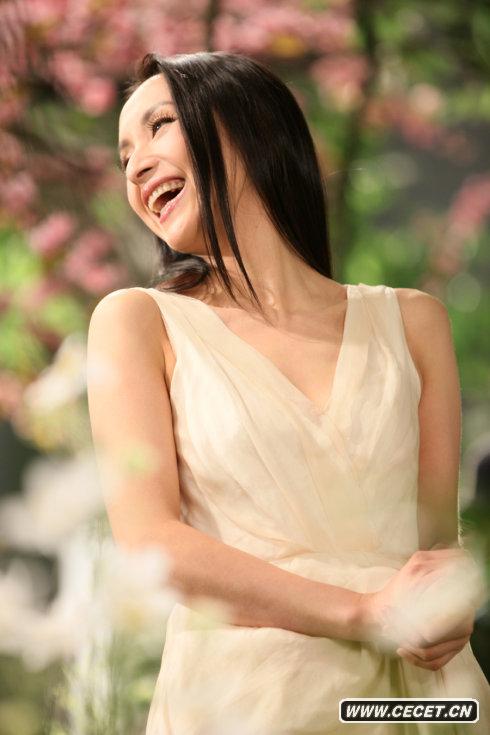 湯燦MV拍攝素面朝天