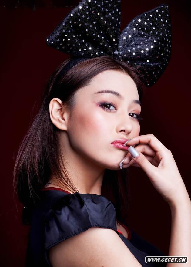 張馨予新寫(xiě)真玩浪漫