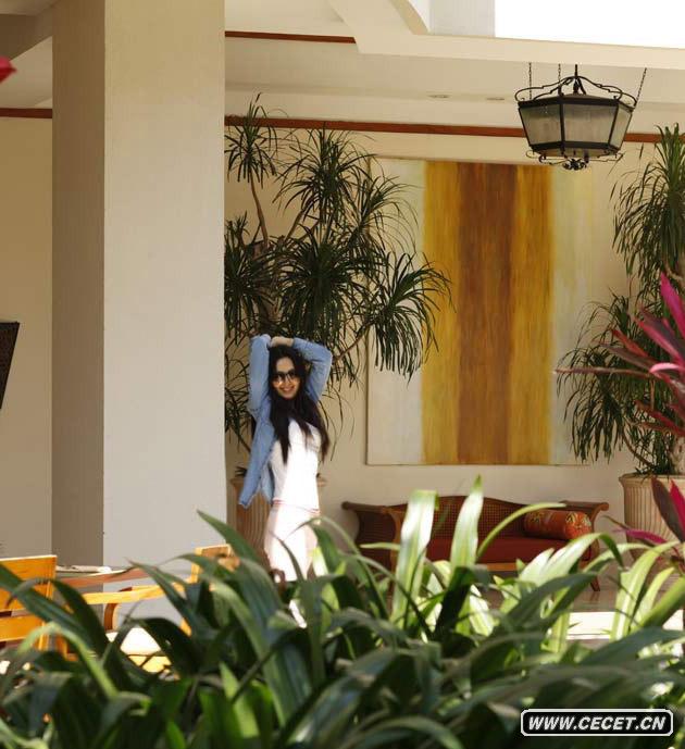 楊童舒三亞海邊拍寫(xiě)真