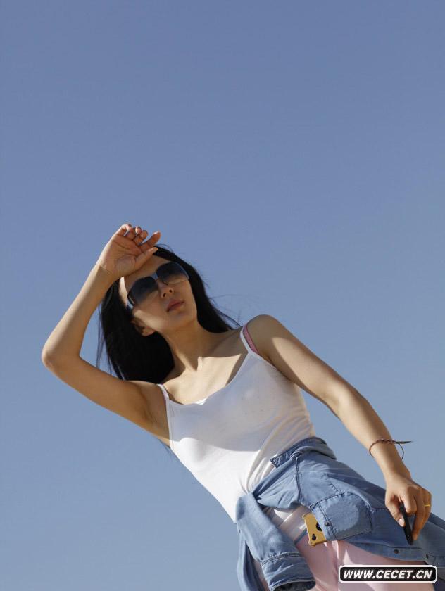 楊童舒三亞海邊拍寫(xiě)真