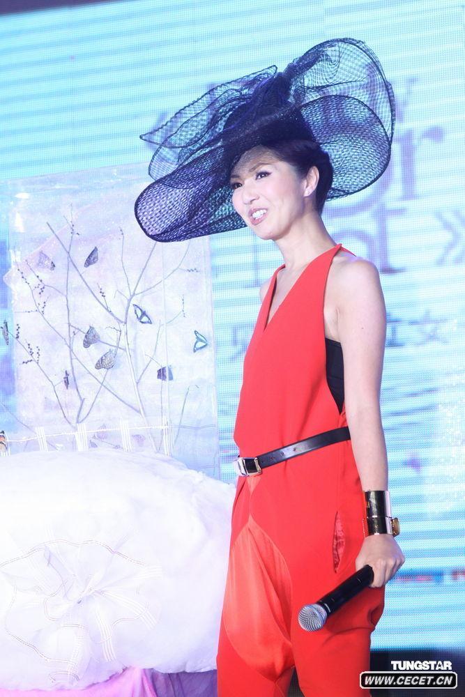 楊千嬅現場(chǎng)笑聲震天