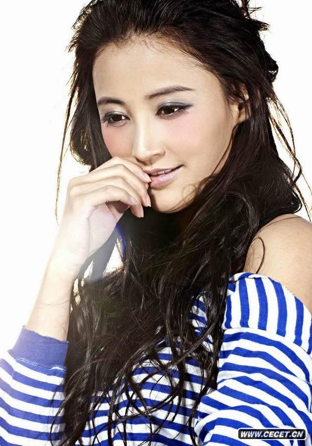 張歆藝最新寫(xiě)真大片