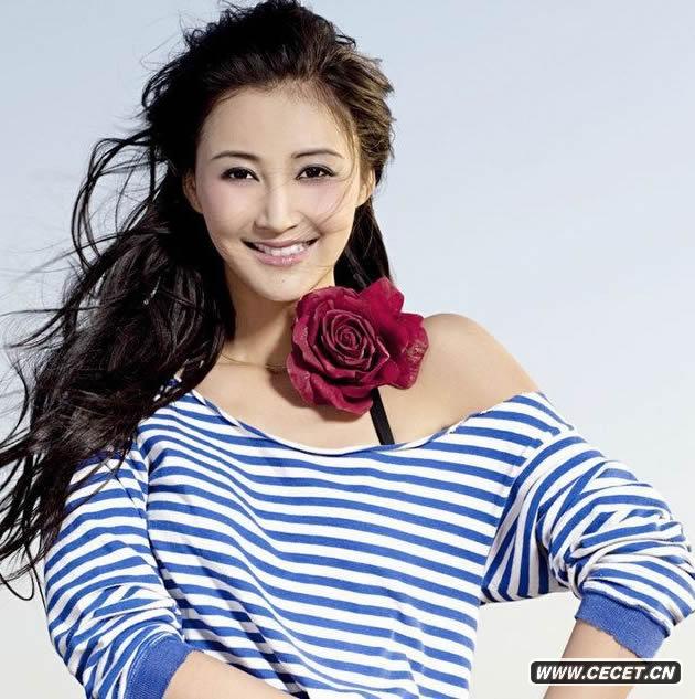 張歆藝最新寫(xiě)真大片