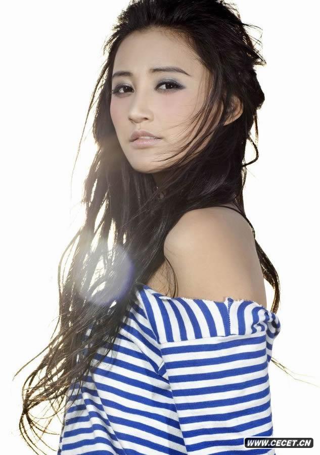 張歆藝最新寫(xiě)真大片