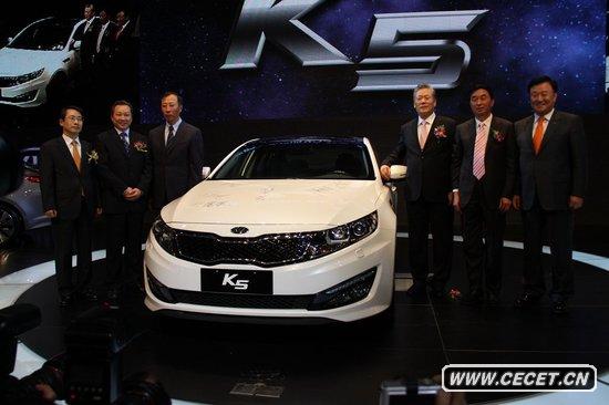 東風(fēng)悅達起亞K5上市 售15.98-24.98萬(wàn)元