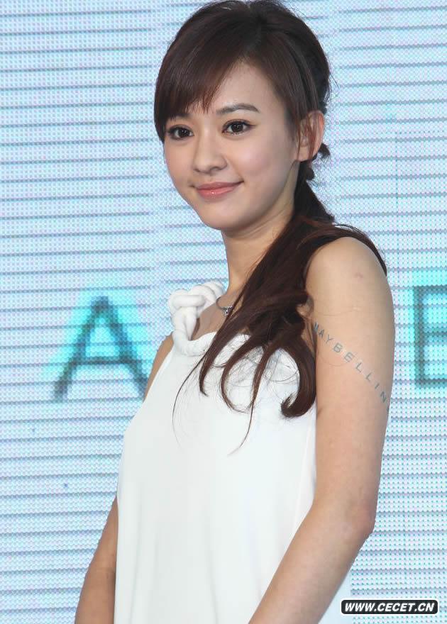 陳意涵甜美亮麗造型