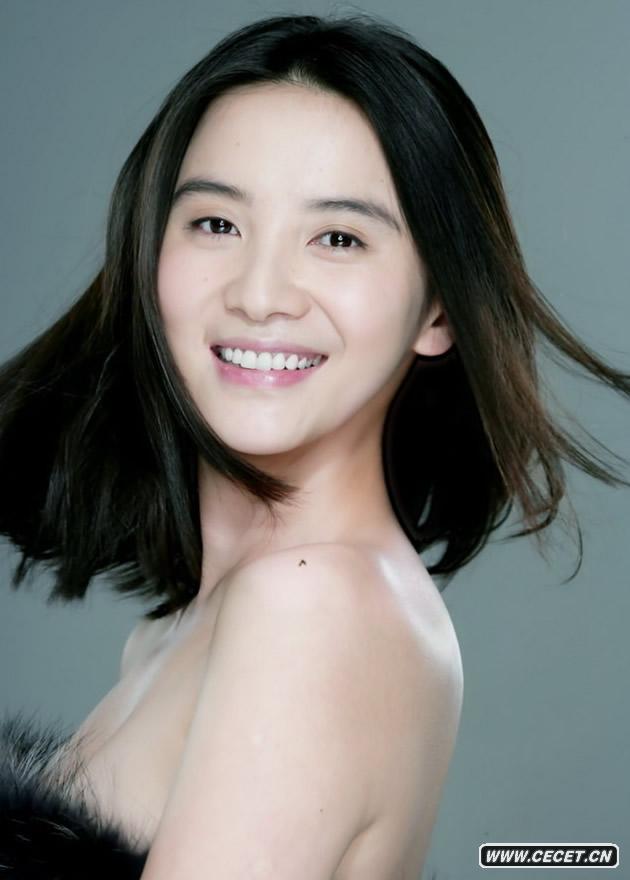 小宋佳最新裸妝寫(xiě)真