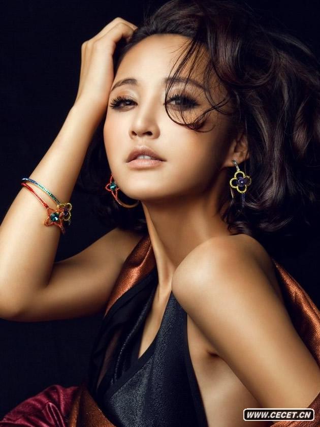 張歆藝秀S迷人曲線(xiàn)