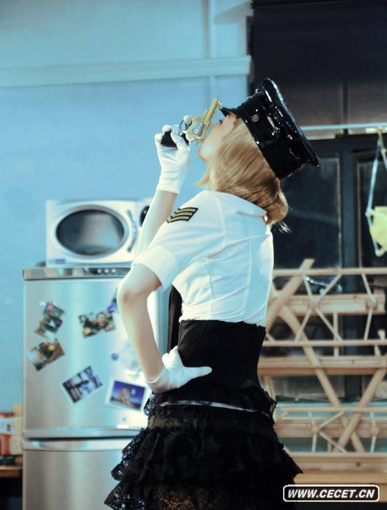 董璇穿制服誘惑李晨