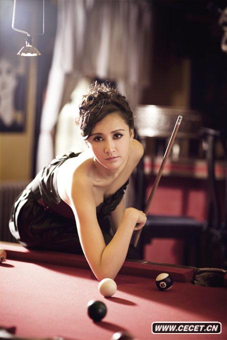 張歆藝性感桌球照