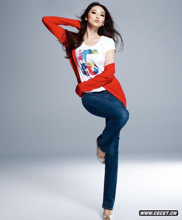 吳佩慈玩轉牛仔混搭