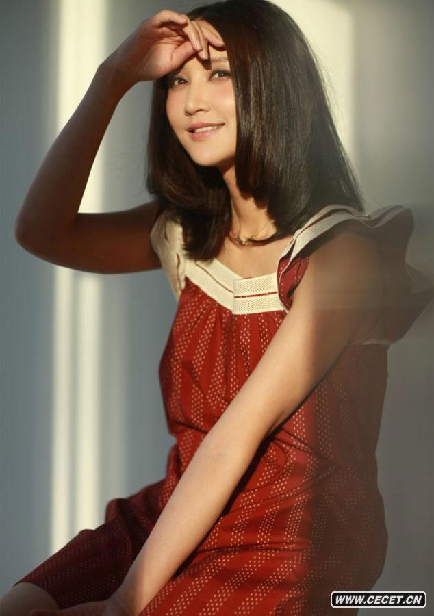 張歆藝春日寫(xiě)真出爐