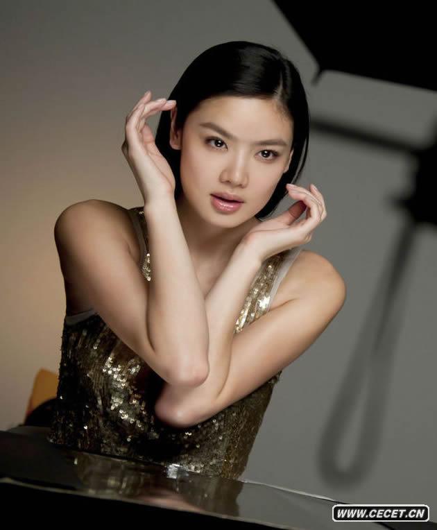 樂(lè )基兒擔任護膚品代言人