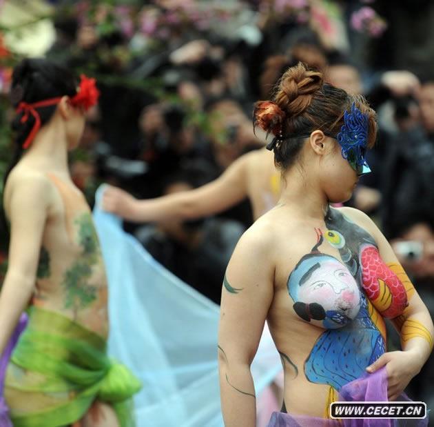 人體彩繪模特驚艷表演