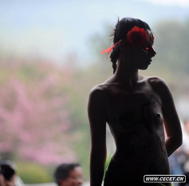 人體彩繪模特驚艷表演