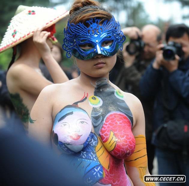 人體彩繪模特驚艷表演