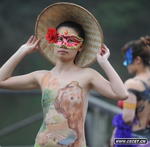 人體彩繪模特驚艷表演