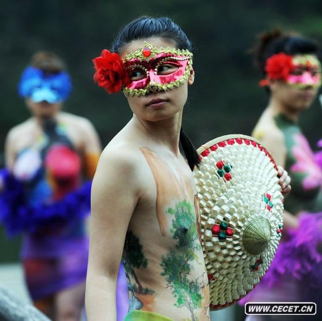 人體彩繪模特驚艷表演