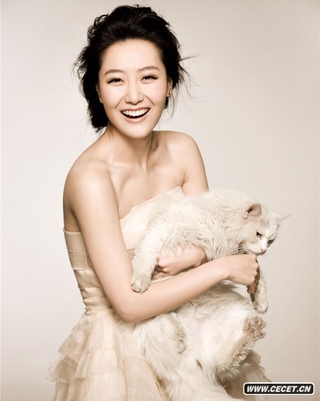 白冰婚紗照養眼不已