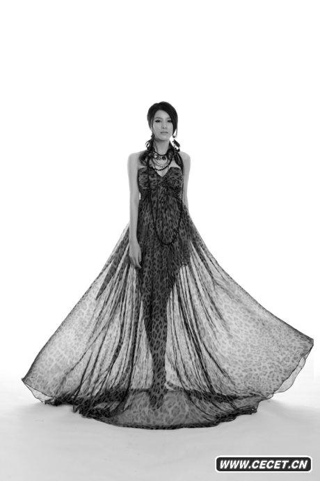 徐立豹紋黑白大片