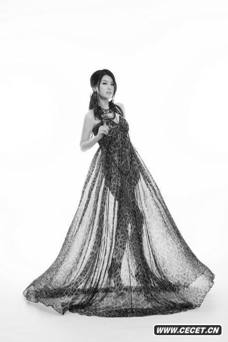 徐立豹紋黑白大片