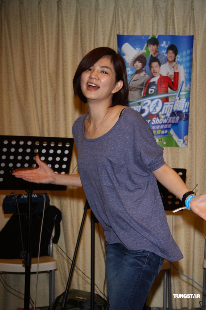 Ella現身內湖練團室