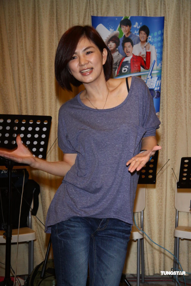 Ella現身內湖練團室