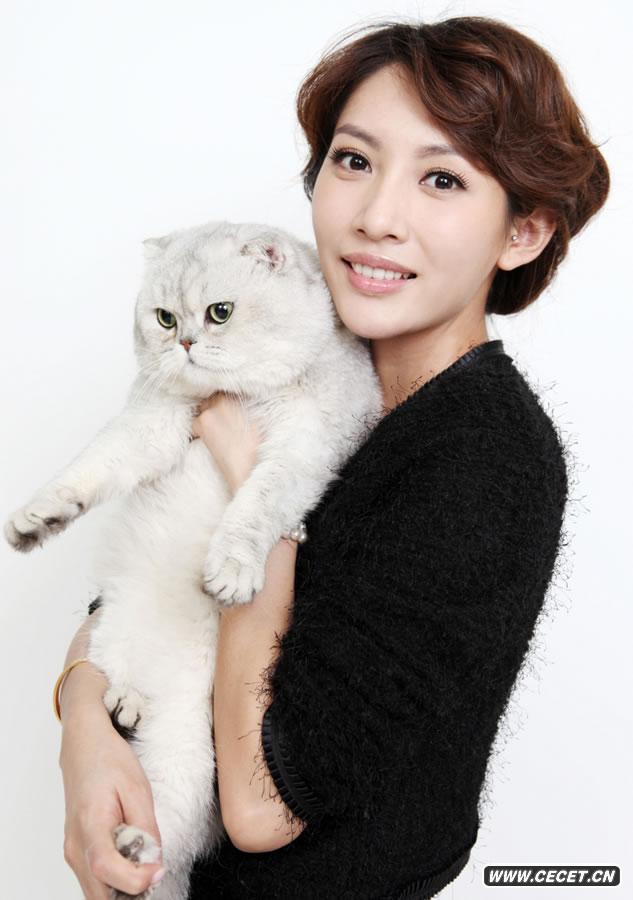 王梓諾拍寵物雜志封面