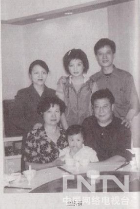 趙薇和家人 (4/22)