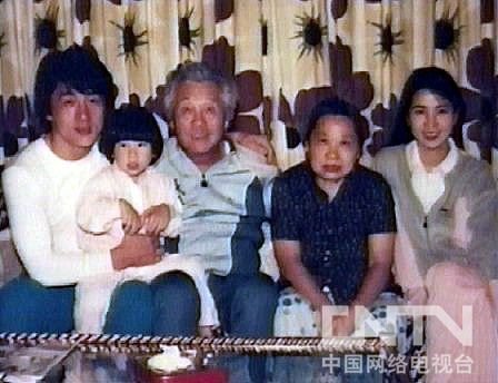 成龍全家福 (3/22)