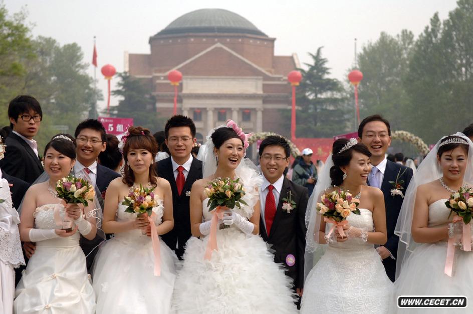 429A úϡwYF(chng)A úϡͼwY42930ڱAW(xu)eAW(xu)Ľ͸УѵȽ400AУc֮Hyֲ