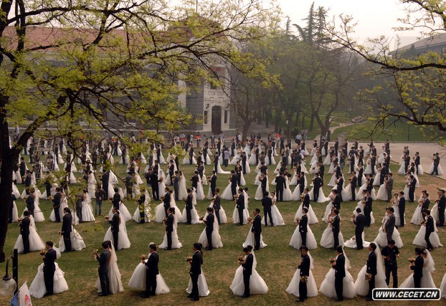 429A úϡwYF(chng)A úϡͼwY42930ڱAW(xu)eAW(xu)Ľ͸УѵȽ400AУc֮Hyֲ