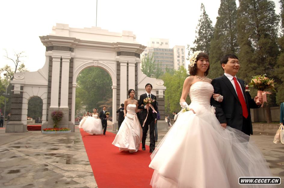 429A úϡwYF(chng)A úϡͼwY42930ڱAW(xu)eAW(xu)Ľ͸УѵȽ400AУc֮Hyֲ