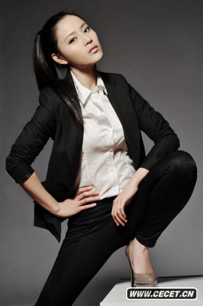 (zh)һuɫſr(sh)bRĲ̵(xi)漯п^ʮȻһ(chng)Ӣ