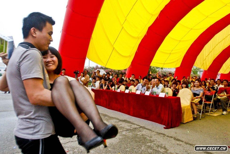 @(g)龉ɌHҪǿJRиI(y)ͬľӢĻ(dng)ݷǳSֻһ(g)ѽ(jng)JR˺Îׂ(g)^ՄÁ(li)Ҳ(lin)ϵʽϣ(li)иཻęC(hu )