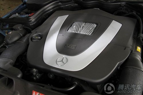 2010款奔馳C300 旅行轎車(chē) 試駕實(shí)拍