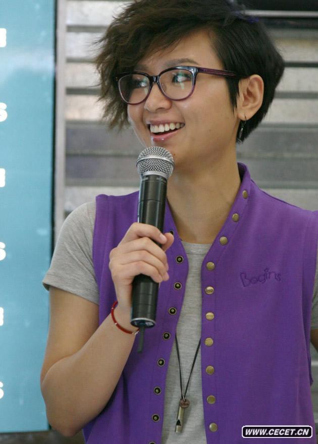 周筆暢開(kāi)潮店晉升“周總” 打造平民時(shí)尚