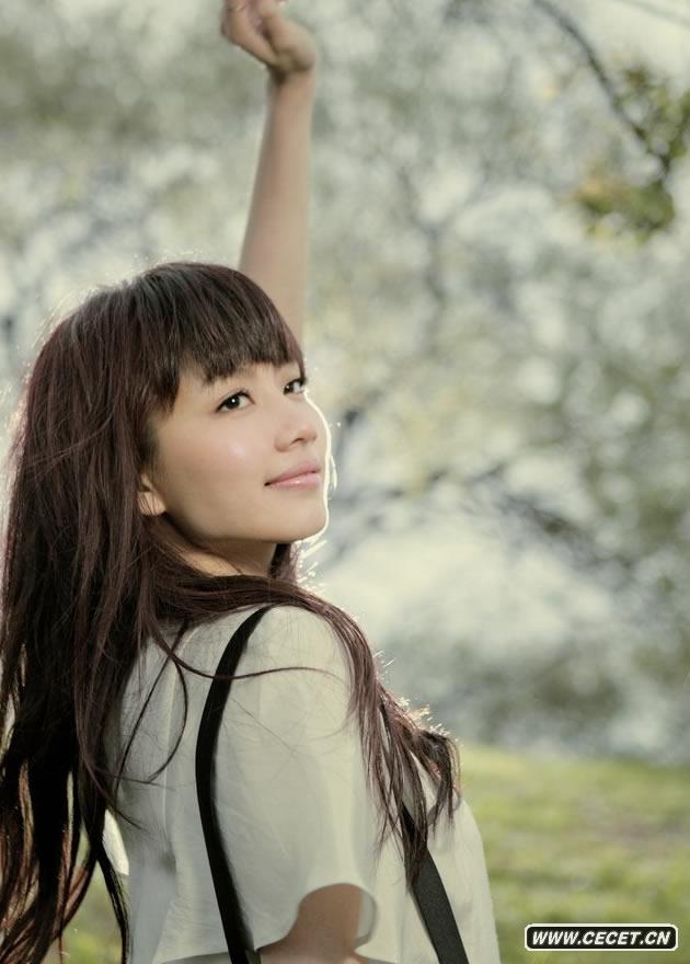 劉惜君“透明系”宣傳照 眼神清澈可人
