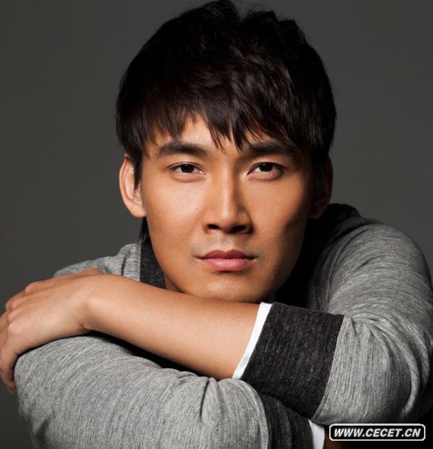 因熱播劇《閃婚》而成為熒屏新一代“夾板男”的張鐸