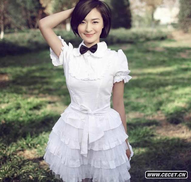 于越素顏寫(xiě)真美麗依舊 氣質(zhì)純美惹人憐