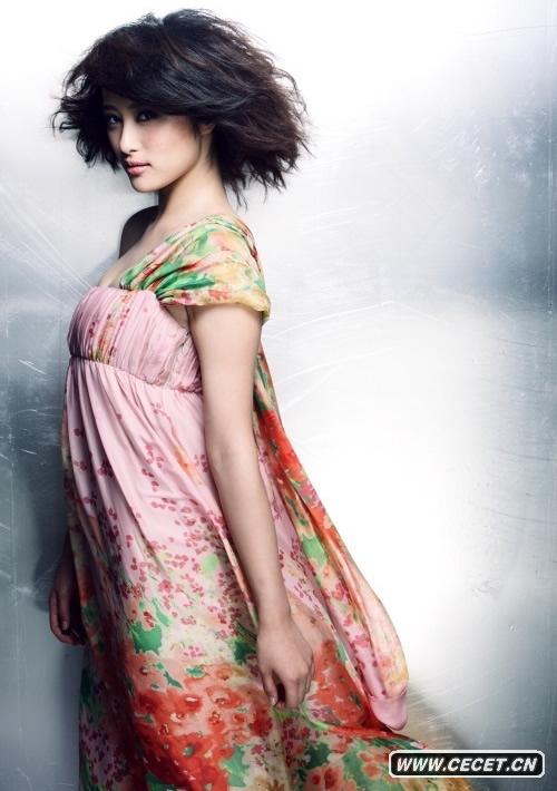 李欣汝夢(mèng)幻亮麗寫(xiě)真 風(fēng)格獨具飄逸靈動(dòng)