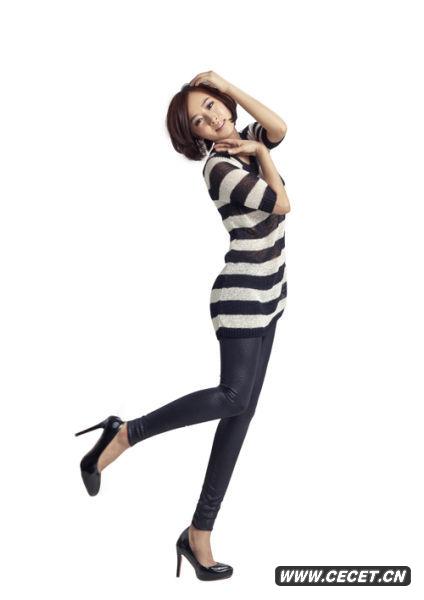 韓星SARA在“VnC搜浩IN樂(lè )秀——潮走中國”活動(dòng)空閑之時(shí)為某雜志拍攝了一組青春寫(xiě)真