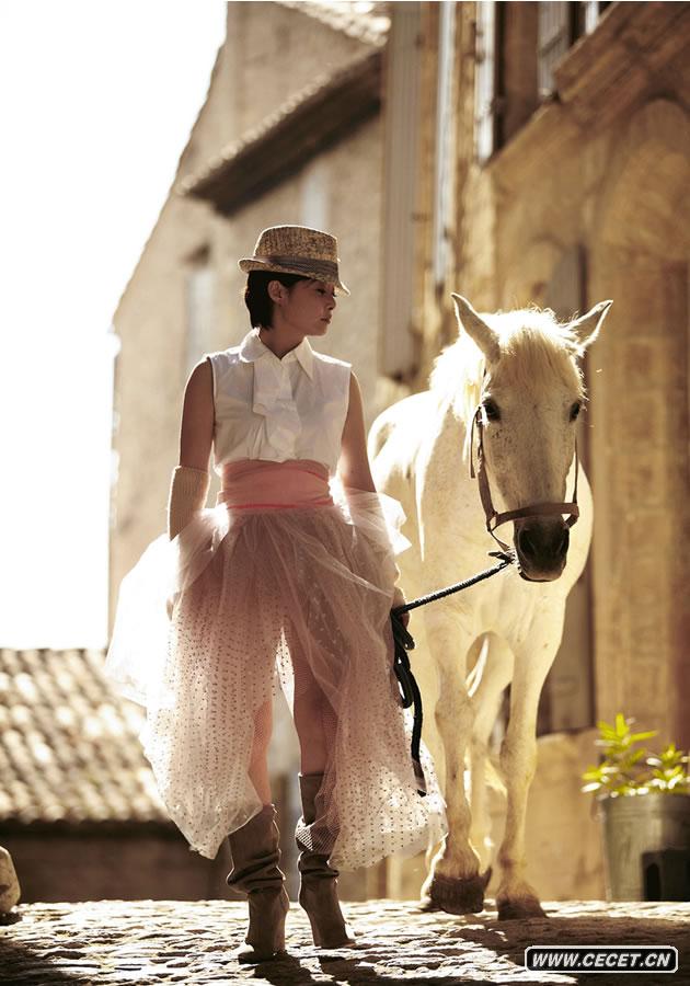 ꩼ{ӰM(jn)еݱԬæ͵eĔzһMΨL(fng)D