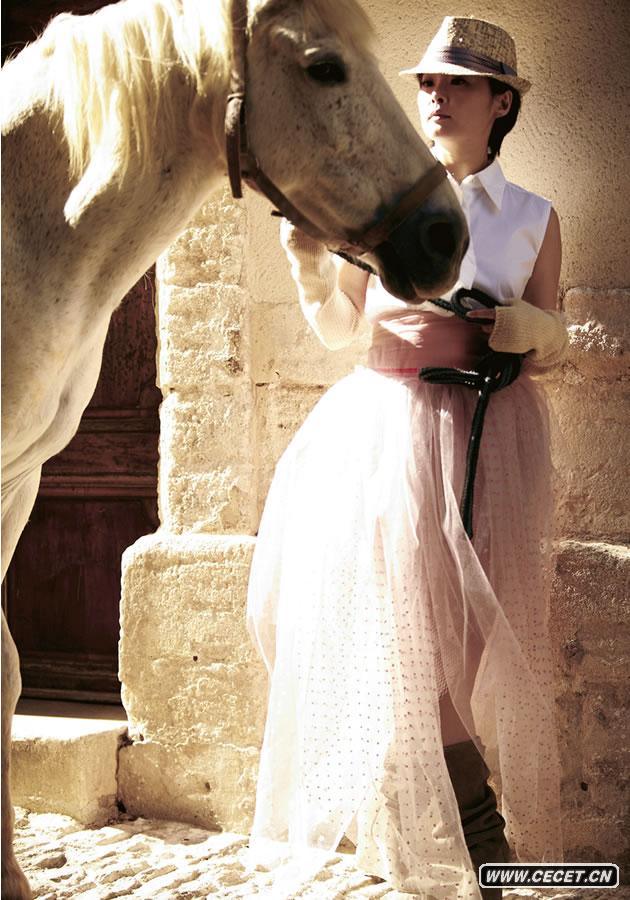 ꩼ{ӰM(jn)еݱԬæ͵eĔzһMΨL(fng)D