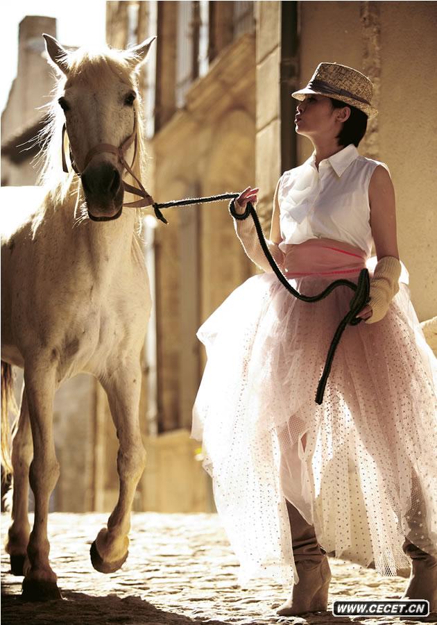 ꩼ{ӰM(jn)еݱԬæ͵eĔzһMΨL(fng)D