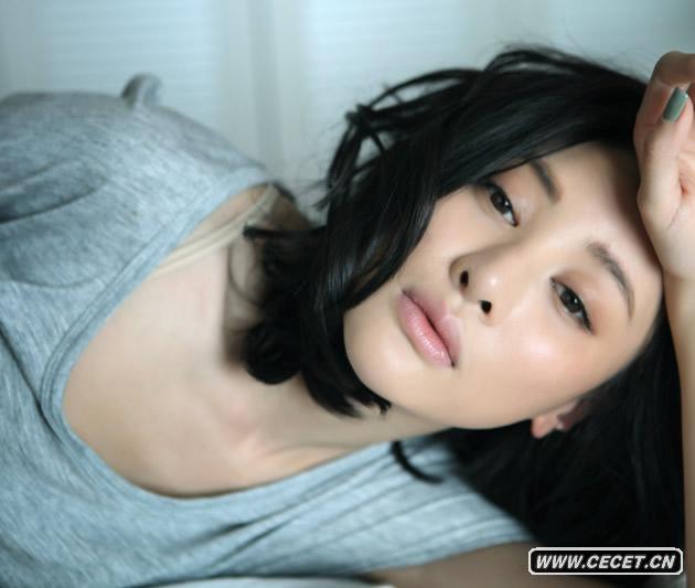 吳曉敏之前被傳為床照的寫(xiě)真終于大告天下