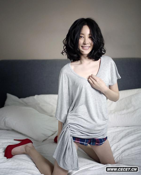 吳曉敏之前被傳為床照的寫(xiě)真終于大告天下