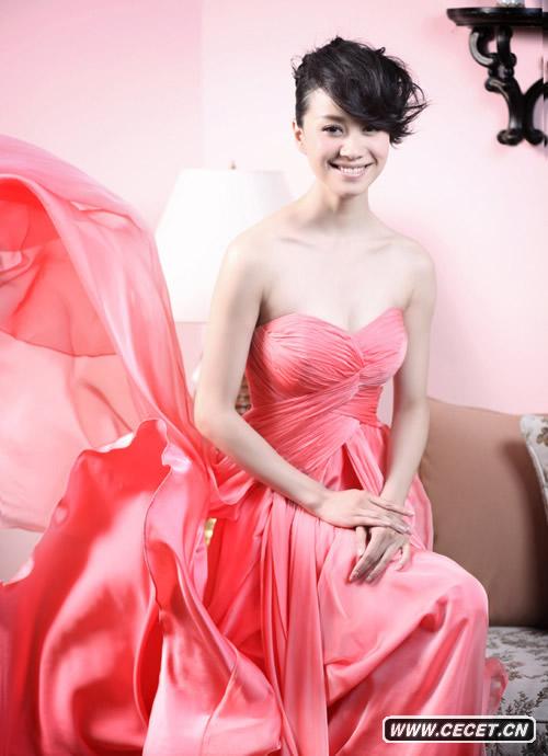 內地演員倪虹潔為某雜志拍攝了一組封面寫(xiě)真大片