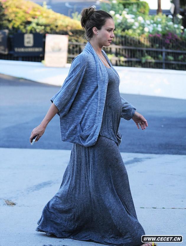 (zh)ŮǽͣJessica Albax_(ki)Լ˽ԢFɼ^